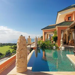 Royal Garden Villas, Luxury Отель